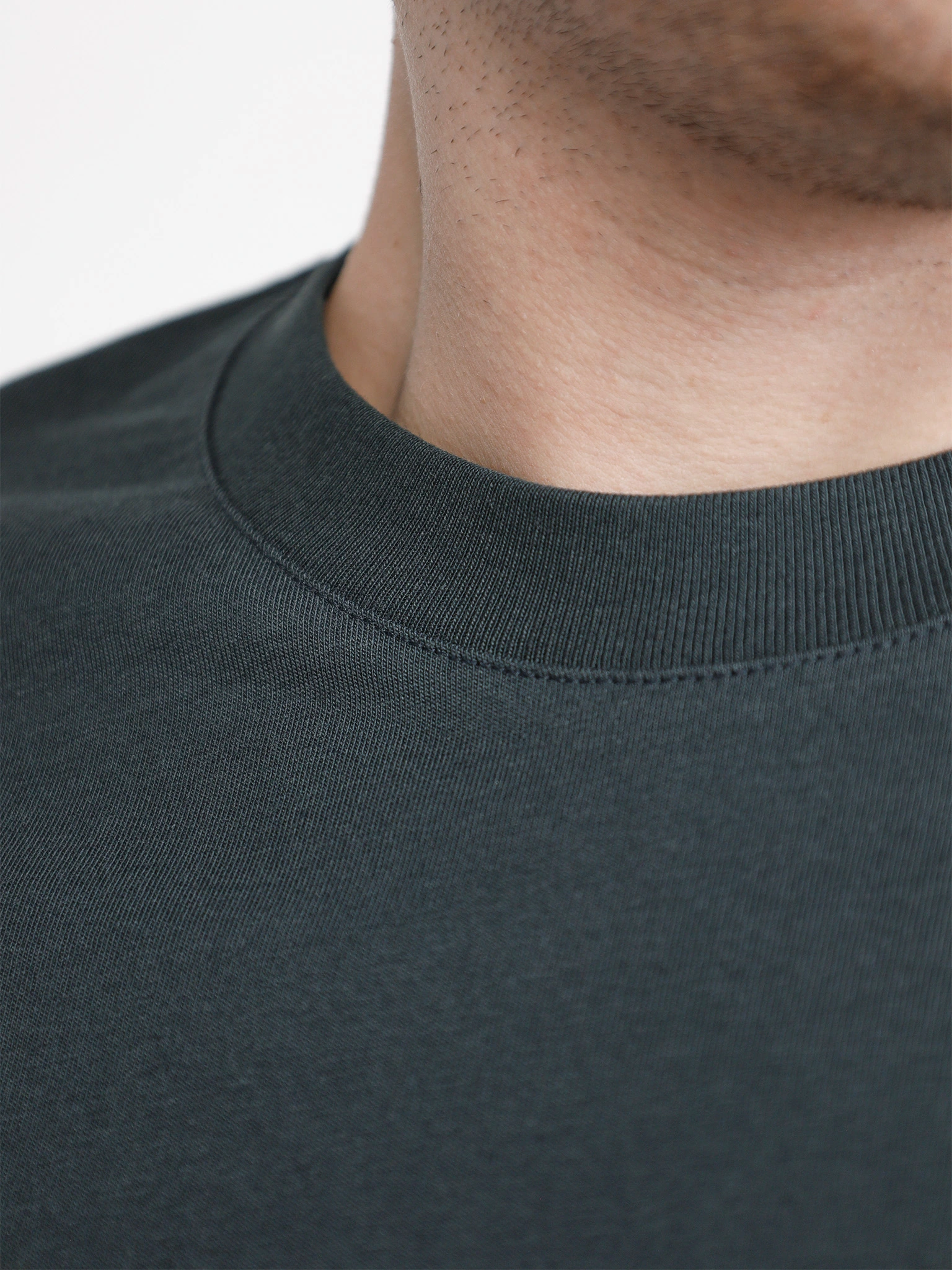 Футболка темно-зеленого цвета из хлопка